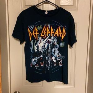 Def Lepard 2015 Tour shirt! Size M!